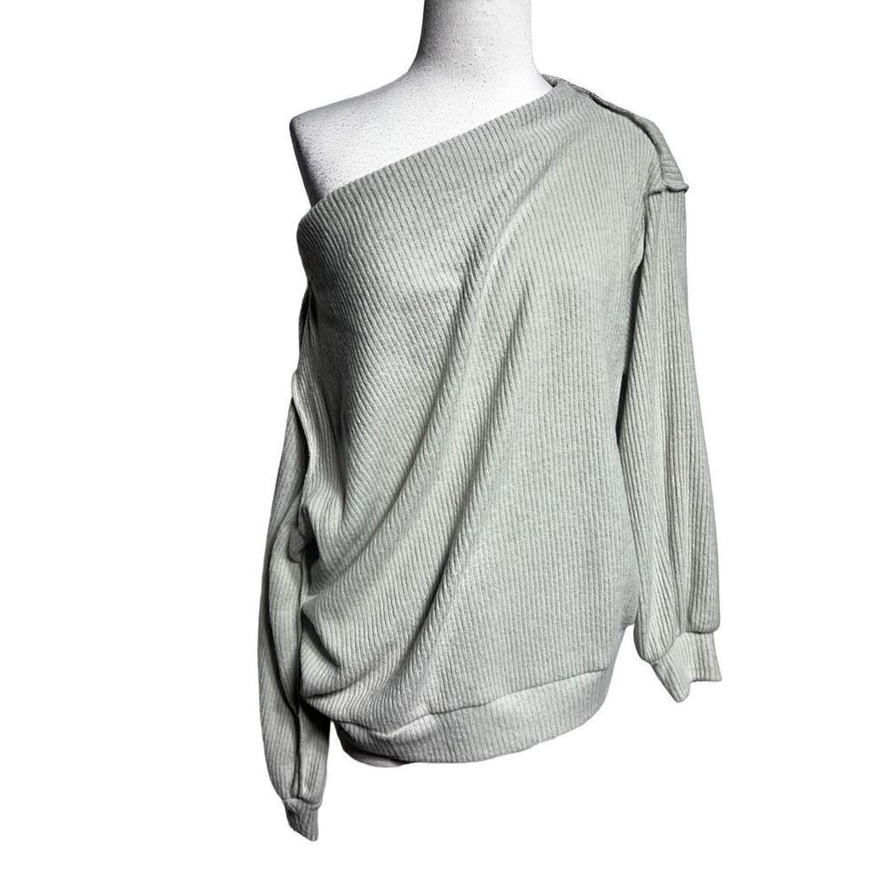 Wishlist Grey NWT Off the Shoulder Long Sleeve Fleece Top Size S/M